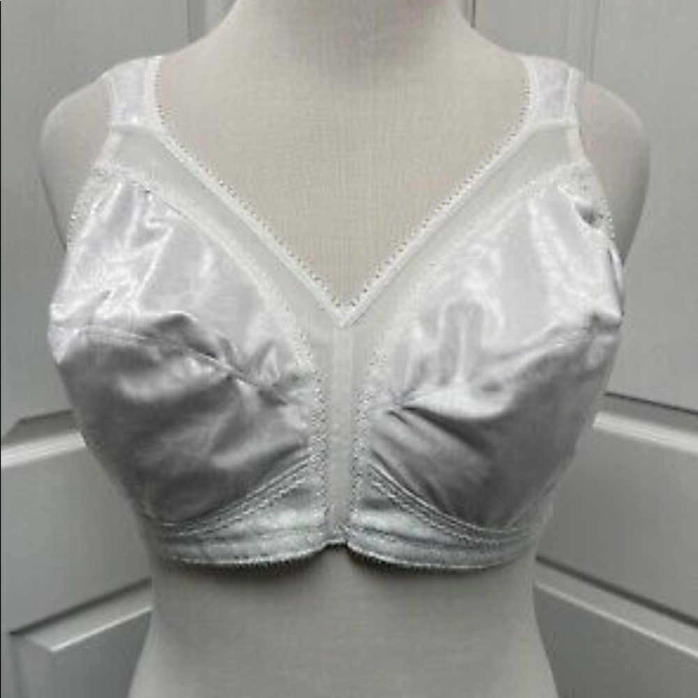 Playtex 18 Hour 44C White Wireless Bra EUC
